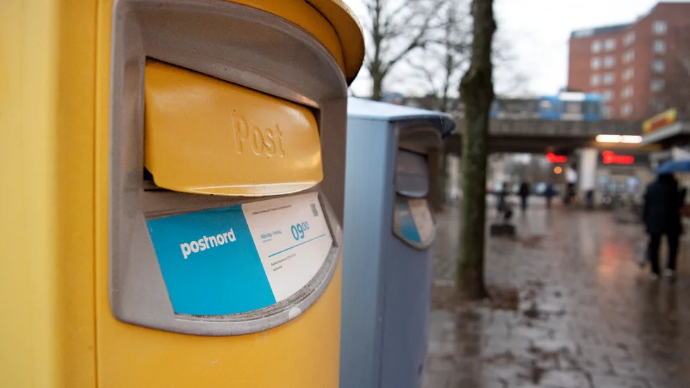 Staten har ett stort ansvar i att upprätthålla ett väl fungerande postväsende så länge det finns behov av det.  Trots det sker nedmonteringen av Postnords uppdrag steg för steg i marschtakt, skriver Thomas Byström, Företagarna Södermanland, med flera.