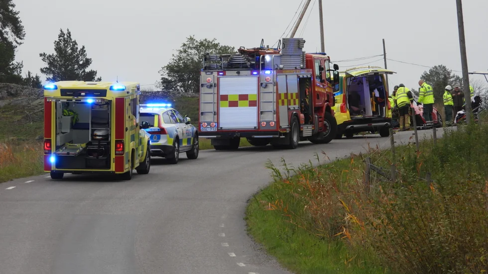 En moped och bil kolliderade vid Gäddestad.