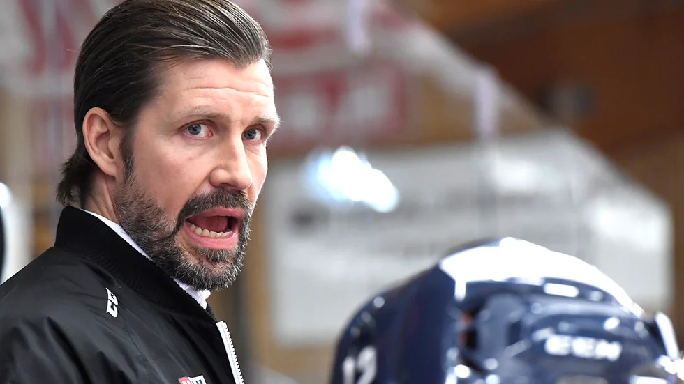 Ragnar Karlsson är tillbaka i VIK-båset då han den kommande säsongen leder J20-laget tillsammans med Niclas Heed.