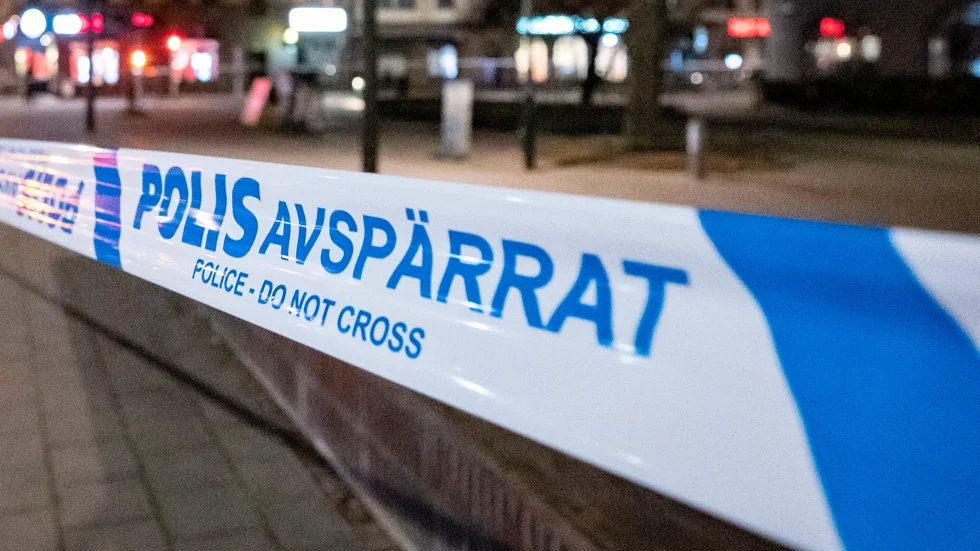 En kvinna i 20-årsåldern vårdas på sjukhus efter att ha utsatts för grov misshandel av flera maskerade gärningsmän i Borås under natten. Arkivbild.