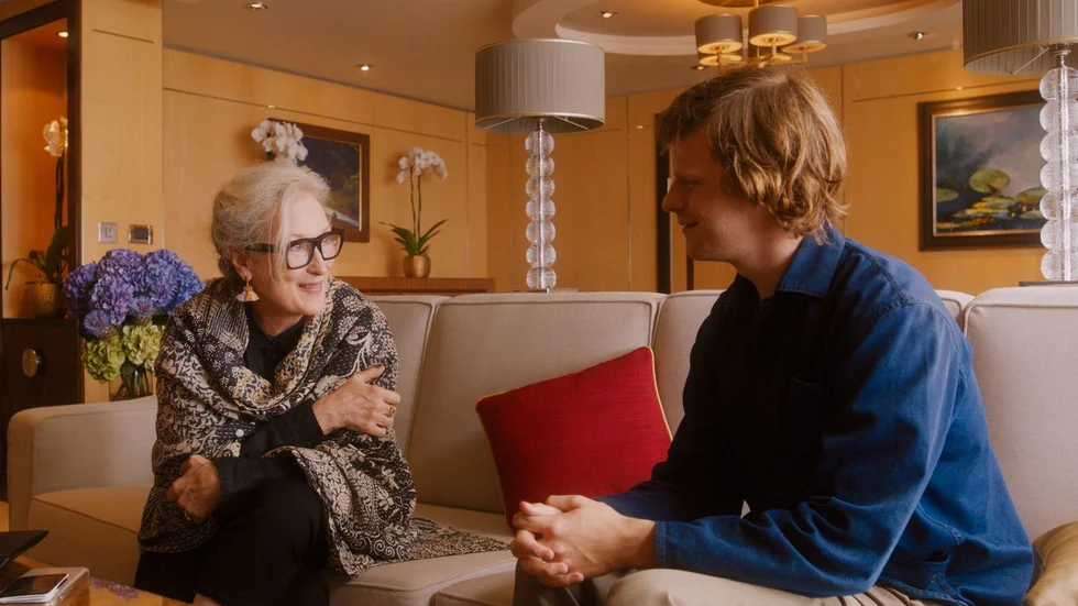 Meryl Streep och Lucas Hedges i Let Them All Talk. 