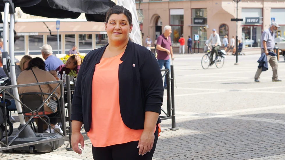 Regionstyrelsens ordförande Angelica Katsanidou hoppas att regeringen ska nappa på regionens järnvägserbjudande.