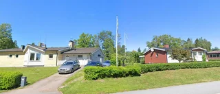 170 kvadratmeter stor villa såldes för 6 410 000 kronor - årets dyraste hittills i Knivsta