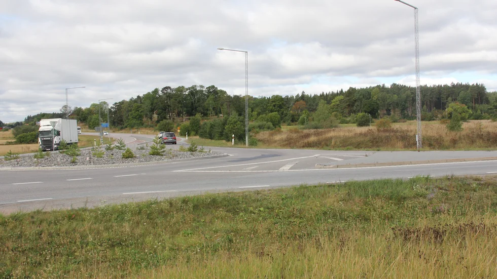 En ny busshållplats för långdistansbussar och bullervallar föreslås av boende utmed väg 263.