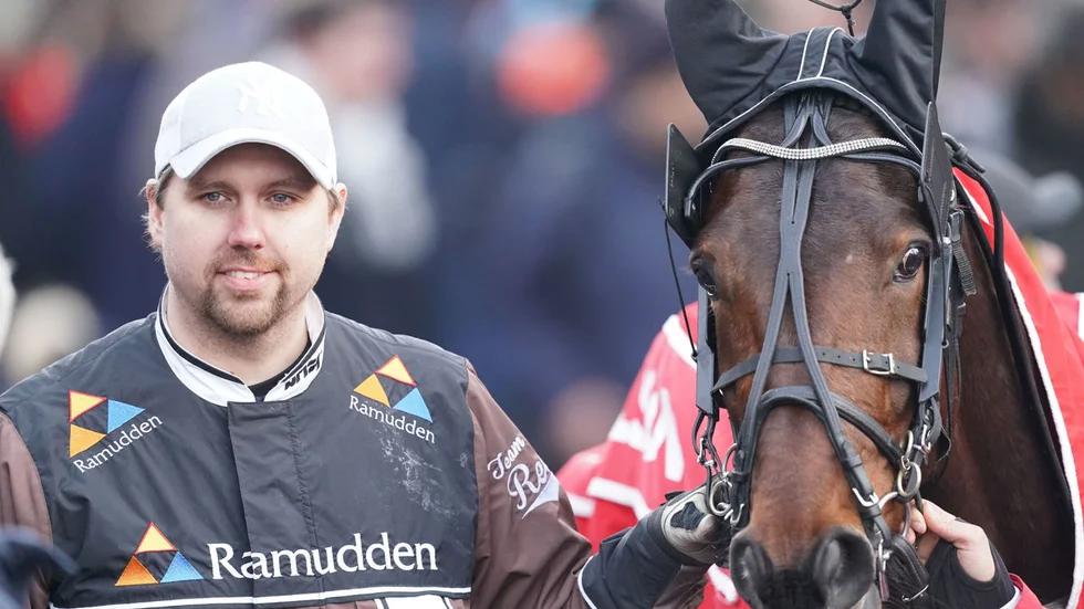 Daniel Redén talar ut i media för första gången sedan skandalen. 