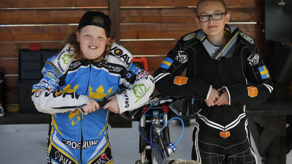 Adam Carlsson och Elias Bernhardsson kommer att ingå i Västervik Speedways egna ungdomslag.