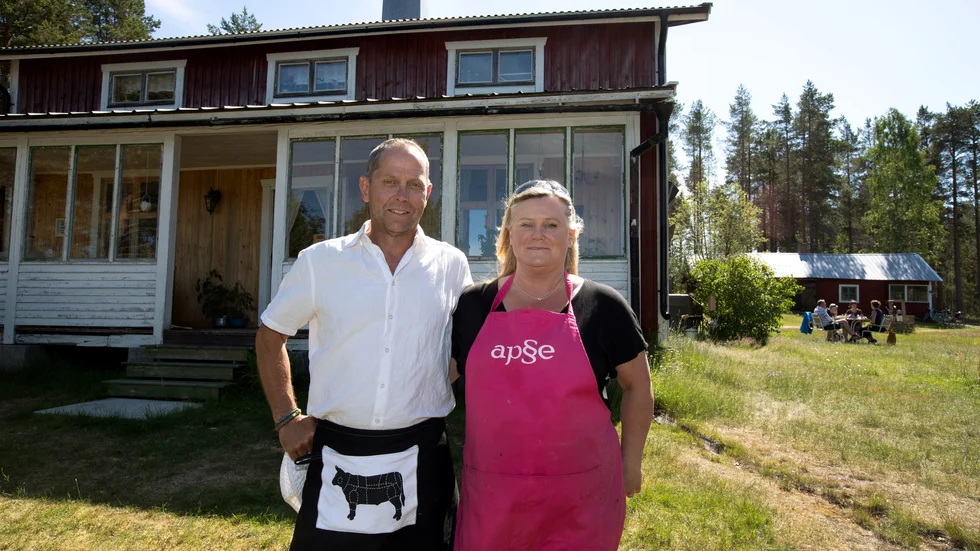 Ove Lundmark och Camilla Edvardsson har länge haft planer på att göra någonting för att utveckla skärgården i Piteå. I helgen hade de premiär på sitt Kafé Hildur.
 