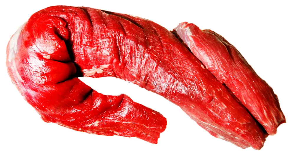 En oxfilé blev bytet för mannen i 70-80 årsåldern efter ett besök på Coop i Hultsfred. Coop har fram till nu varit ganska förskonade från köttstölder enligt butikschef Tony Allander. Han säger att det är betydlig vanligare att exempelvis läsk och godis får fötter.