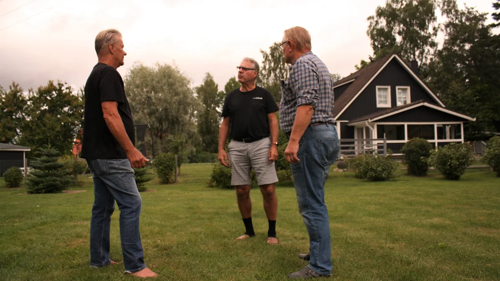 Grannarna Sören Andersson, Jonny Dessel och Kjell Lindberg har under flera år försökt få skytteförningen att dämpa ljuden.