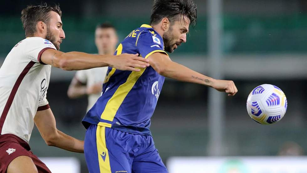 Serie A startade på lördagen med bland annat Verona–Roma. Från och med i morgon, söndag, tillåts upp till 1|000 åskådare per match.
