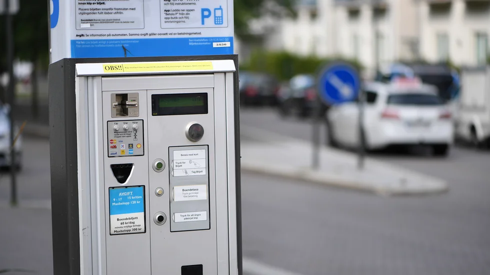 Genom att riva en del av en trotoar på Nygatan i Sparreholm kommer parkeringsplatser att skapas. Detta efter ett medborgarförlag kommit in till Flens kommun. 