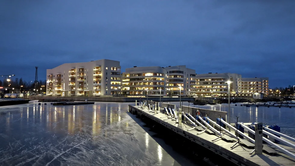 Luleå sjöstad lyser upp i decembermörkret.