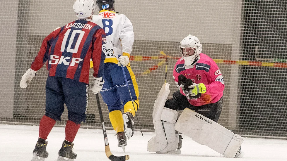 Philip Zander var den kanske bästa spelaren när KVBS vann bortamötet med Ljusdal. Det psykologiska övertaget utnyttjas när han får chansen mellan stolparna igen inför lördagens returmöte.