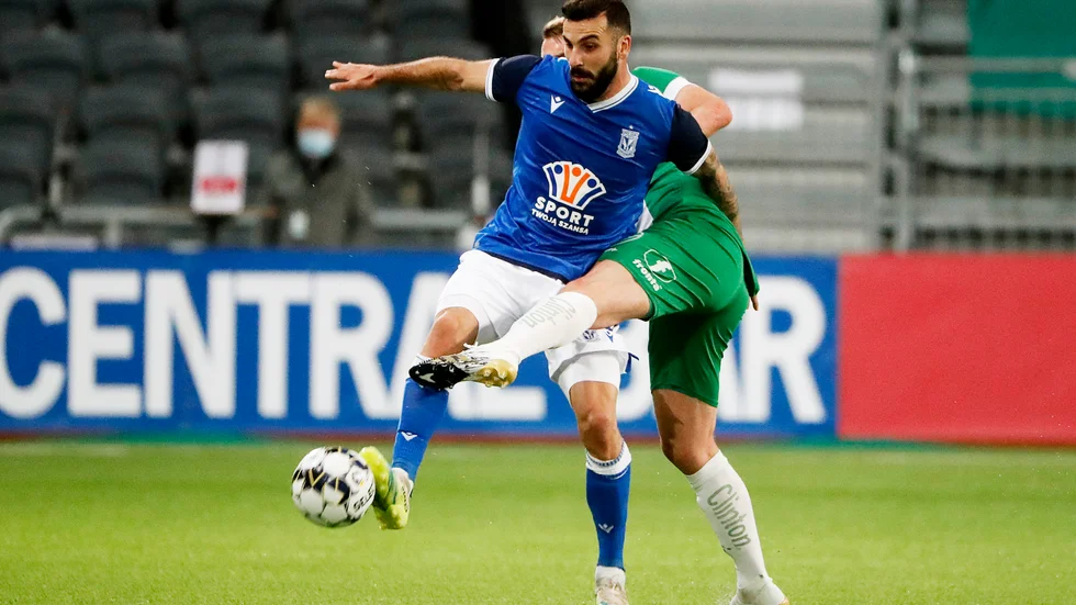 Mikael Ishak, här i en match mot Hammarby, blev tvåmålsskytt för sitt Lech Poznan. Arkivbild.