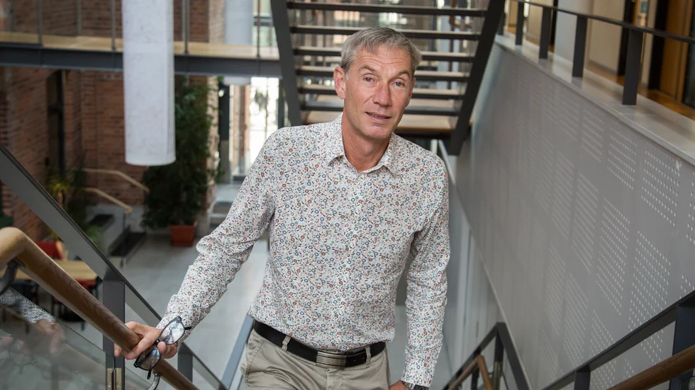 Barn- och utbildningsnämndens ordförande Stefan Nypelius (C) vill se ett beslut kring skolöversynen vid nämndens möte i slutet av november.