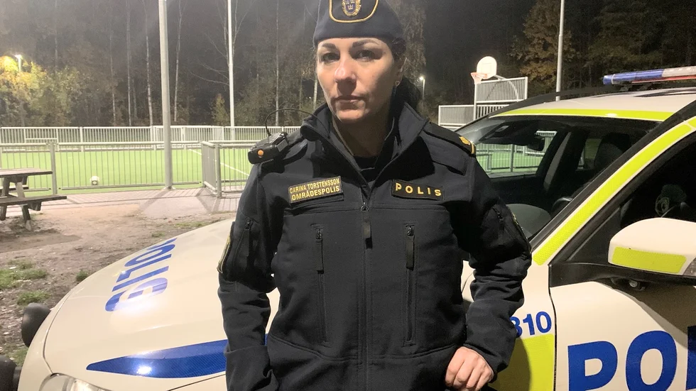 Områdespolisen Carina Torstensson berättar att det tagits ett beslut om att tillfälligt stänga de lokala poliskontoren i Oxelösund, Gnesta och Vagnhärad för att minska risken för smittspridning.