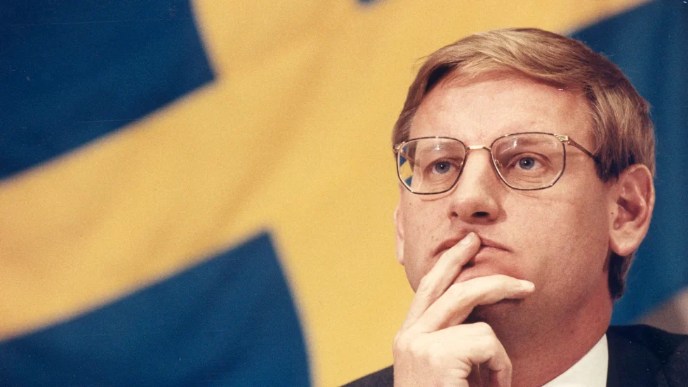 Sveriges dåvarande statsminister Carl Bildt kunde 1992 öppet erkänna faktum: regeringens kronförsvar var ett fiasko. 