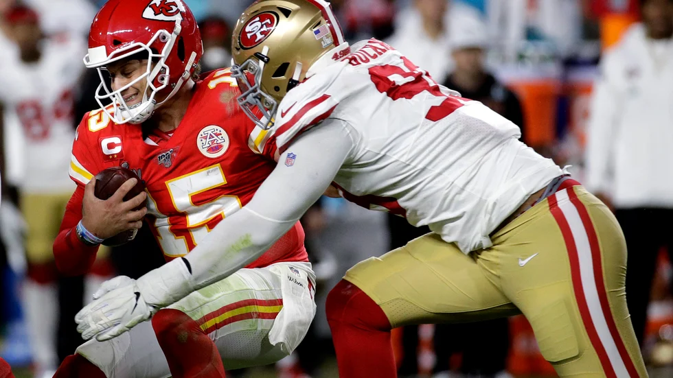 NFL-spelarna kan snart få extra skyddsmasker i plast innanför visiret. Arkivbild.