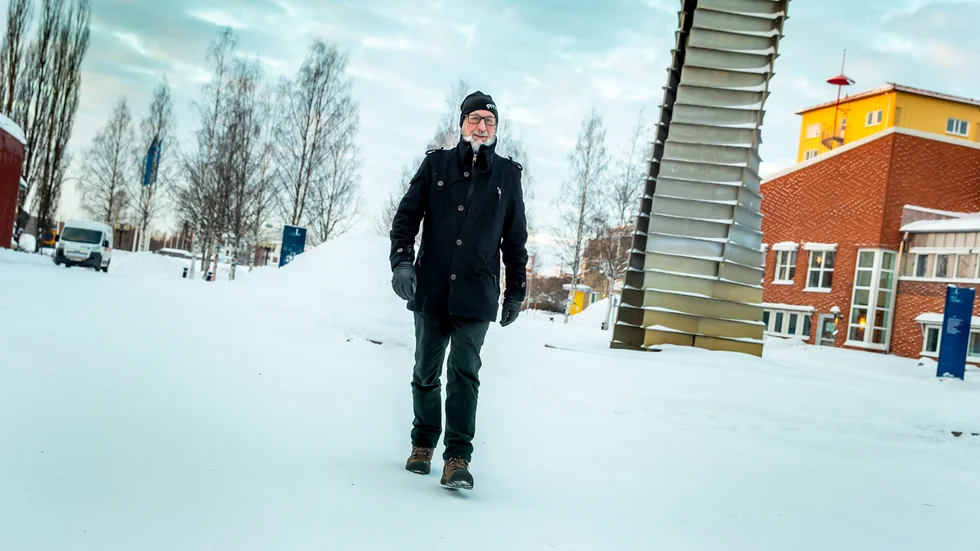 Tillbaka där livet tog en ny vändning. Kjell Rask illhörde  den allra första kullen som började studera på Högskolan i Luleå. Universitetet kom att bli hans arbetsplats i 43 år. Han slutade sin yrkesbana som avdelningschef.