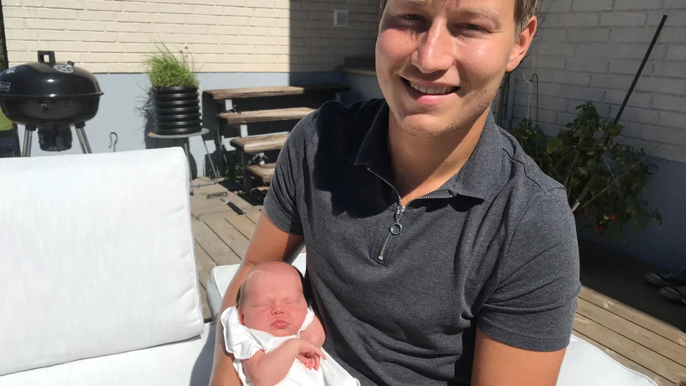  Johan Riddarström blev pappa – samtidigt hade han fått kämpat med sin ALS i ett år. 