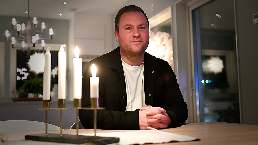 Fredrik Asplund väljer att pausa tränarkarriären då tiden inte räcker till. Istället hoppas att kunna gå tränarutbildningen Uefa A under 2021.