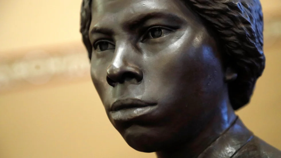 En bronsstaty av slaverimotståndaren Harriet Tubman som rests i hennes födelsestat Maryland.