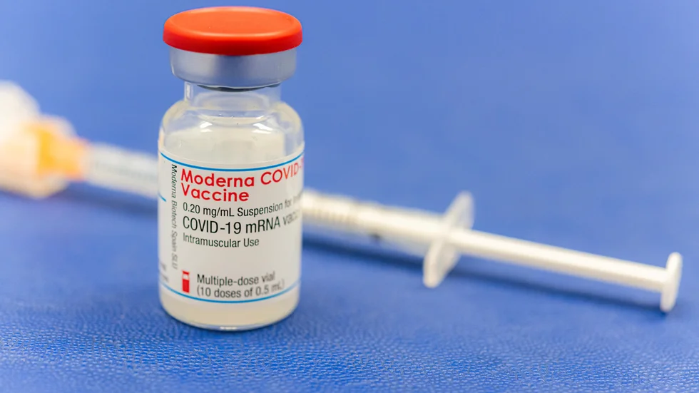 Utöver Pfizer-Biontech finns nu även Modernas vaccin mot covid-19.