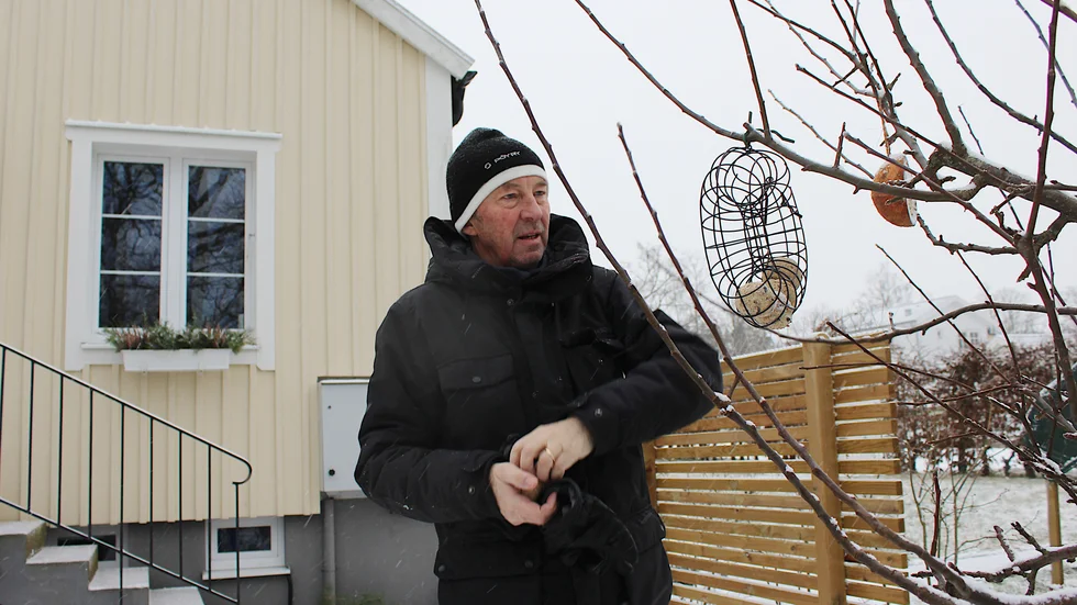 Olle Svernell i Västervik är en av många som räknar sina bevingade vintergäster kommande helg.