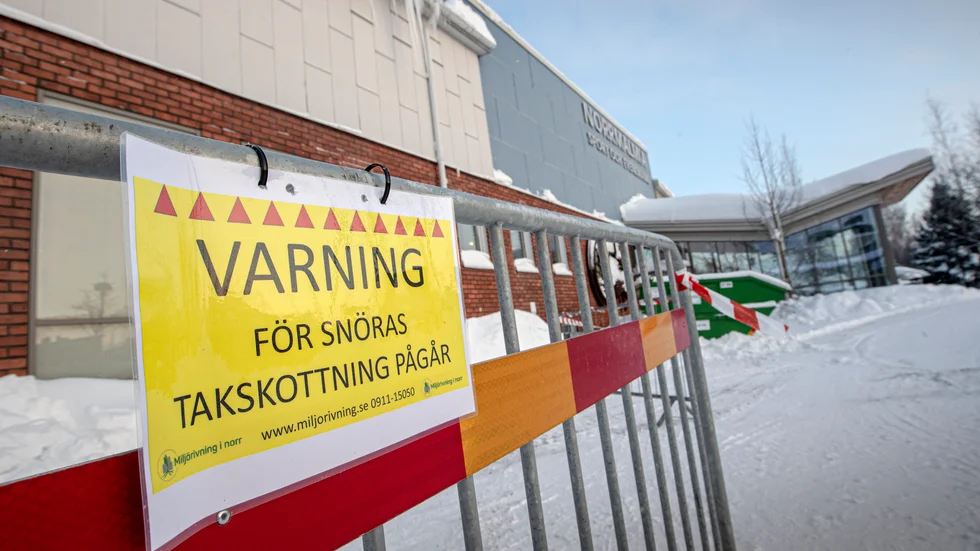 Under början av februari rasade delar av Norrmalmias innertak ned.