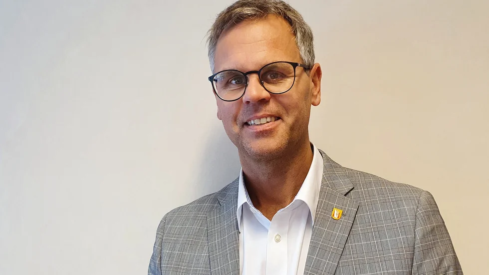 Bildningschef Johan Wernström ser stora möjligheter med det nya digitala verktyg som ska användas i kommunens skolor.