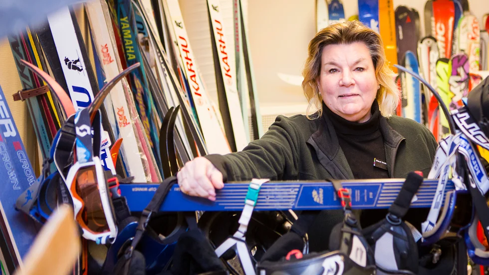 "Det är snälla, härliga människor som skänker grejer till oss. Vi har inte köpt in någonting, det är helt otroligt", säger Maud Andersson på Viadidakt, som ansvarar för Fritidsbanken.