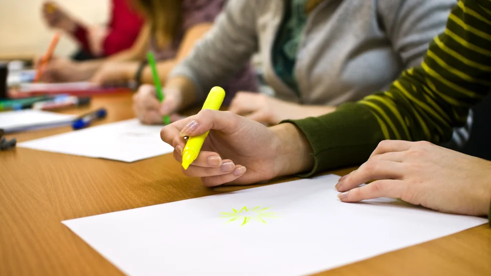 Riskgruppsföräldrar med barn i grundskolan står frågande.