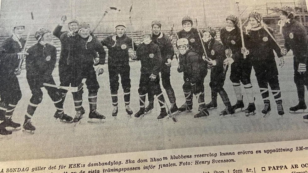 Kuriren för 50 år sedan: På söndag gäller det för KSK:s dambandylag.  På torsdagen genomfördes ett av de sista träningspassen för KSK:s bandydamer inför söndagens SM-final.