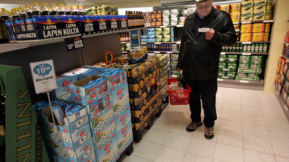 Var sjunde butik uppger att man utsatts för hot eller våld den senaste månaden.