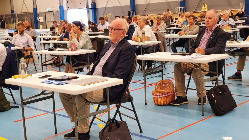 Efter 5,5 timme hade fullmäktige avgjort att Alliansen får styra med sin egen budget nästa år.
