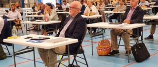 Alliansens budget klubbad efter lång debatt