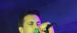 Nischad artist mötte blandad publik på Palatset