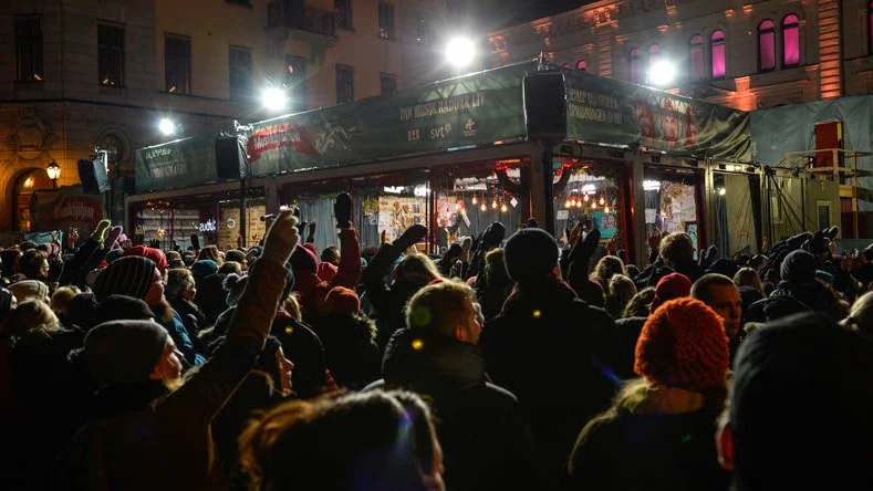 Förra året ägde Musikhjälpen rum på Stora torget i Uppsala. I år är det dags för motsvarigheten i Linköping att agera värd.