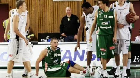 Plannja var landets rikaste och mäktigaste basketklubb. Men Plannja har helt enkelt inte längre de ekonomiska musklerna att vara landets bästa basketklubb. Så skriver NSDs basketkrönikör Peter Lindvall om varför Plannja inte ville värva landslagscentern Johan Åkesson.