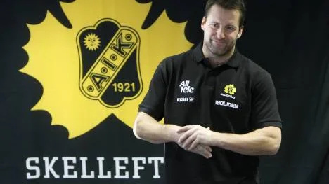 Mikael Renberg återvänder till Skellefteå - trots att han                                 varit ett jagat byte bland storklubbarna de senaste dagarna.