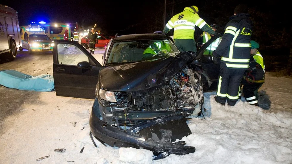 trafikolycka E4 börjeslandet