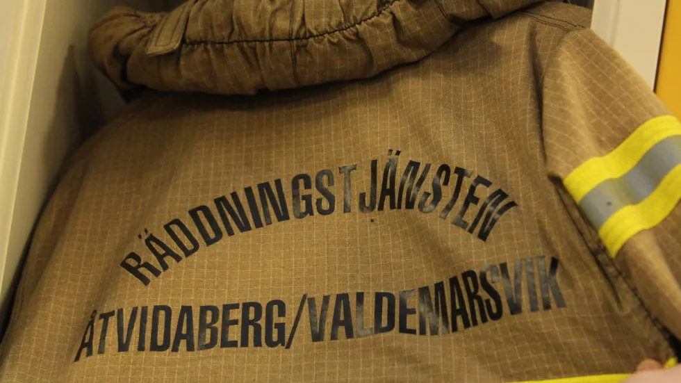 Byter text. En förändring: personalen i Åtvidaberg och Valdemarsvik byter text på sina arbetskläder