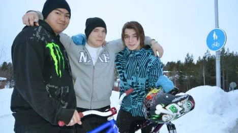 Staffan Sriphuttar, Kim Christiansen och David Viltok har en stor del material till en "bike park". Allt de behöver för att utveckla sitt stora intresse, lära andra extremcyklingens konst och locka folk till Gällivare är tak över huvudet.