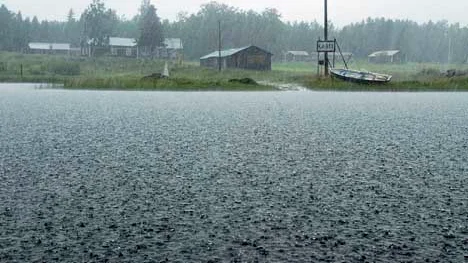 Regn över Ostisund, Hindersön. Luleå skärgård.