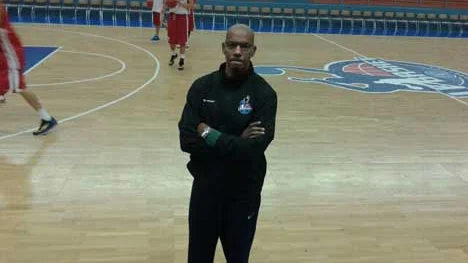 LF Baskets tränare Charles Barton.