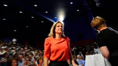Magdalena Andersson, Socialdemokraternas finansministerkandidat, får en del goda råd i den nya boken "Åter till full sysselsättning".