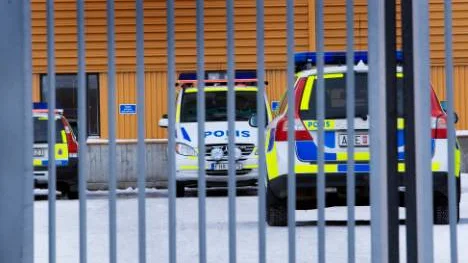 Unga poliser klagar mest enligt polisledningen, som inte tror att de nya poliserna räknade med "att dra fyllon i 18 år och jobba nätter och helger".