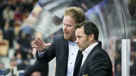 Luleå Hockey-tränarna Jonas Rönnqvist och Thomas Berglund får nöja sig med en andraplats under det välbehövliga juluppehållet.