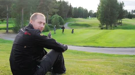 Golfproffset Oskar Bergman från Boden har startat sin traditionsenliga jakt på en plats på PGA-touren.