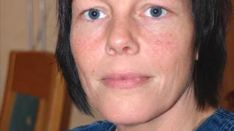 "De gamla orkar inte protestera", säger Viktoria Backman, undersköterska.